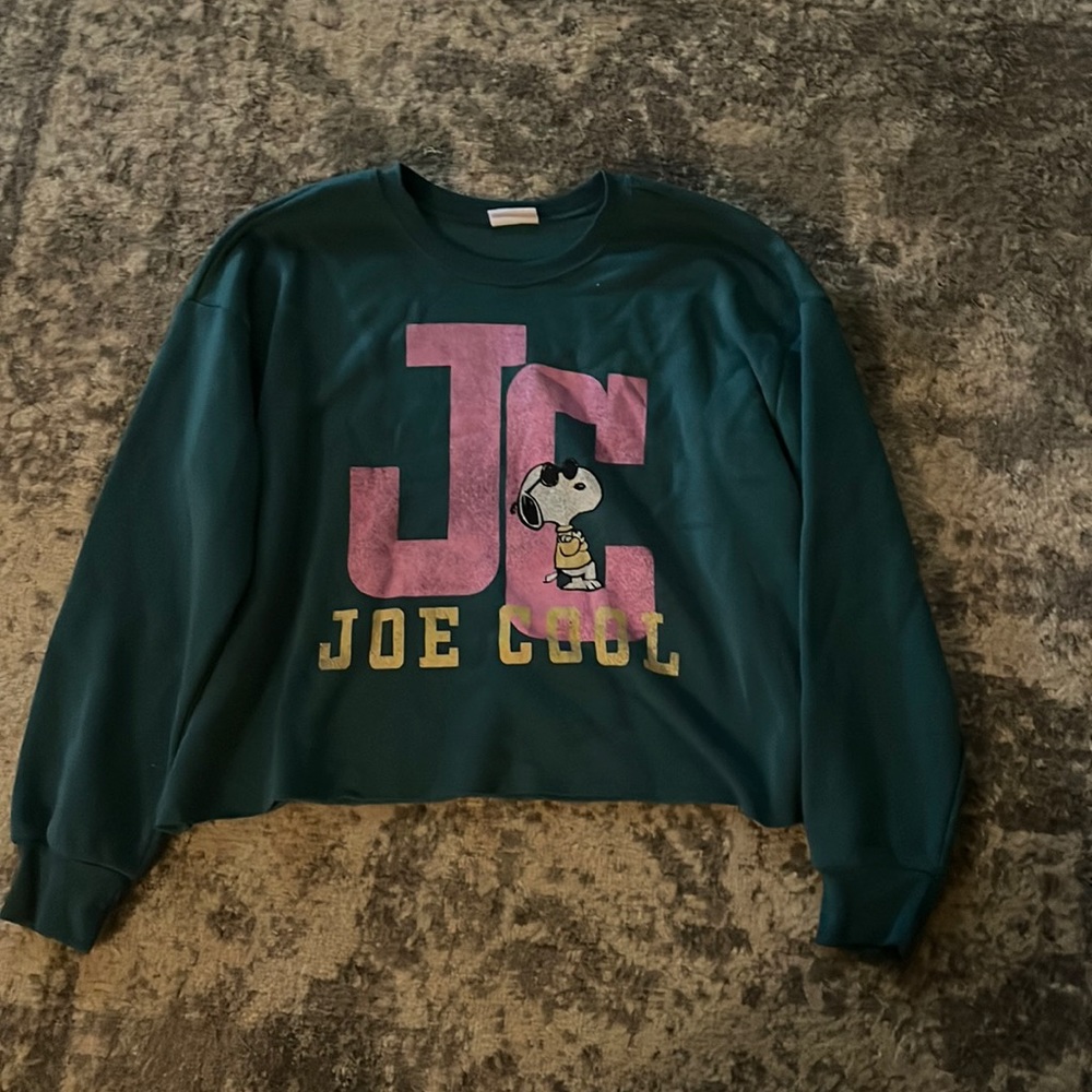 Green cropped snoopy sweatshirt